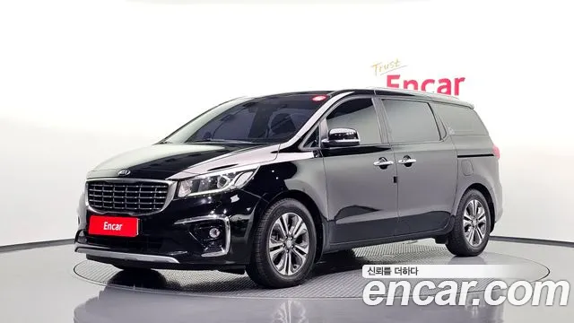 Kia Carnival — экстерьер