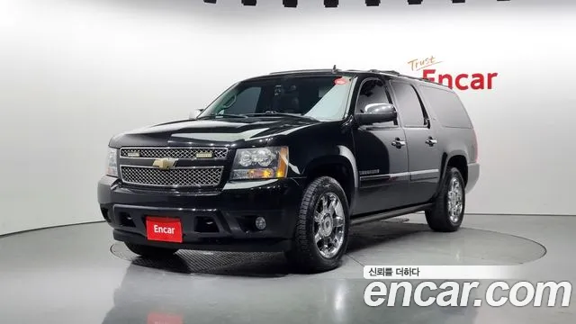 Chevrolet Suburban Van