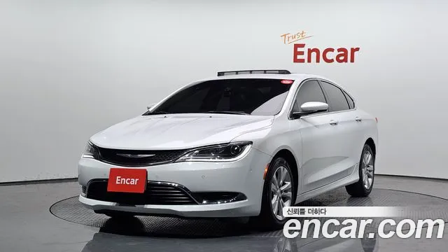 Chrysler 200