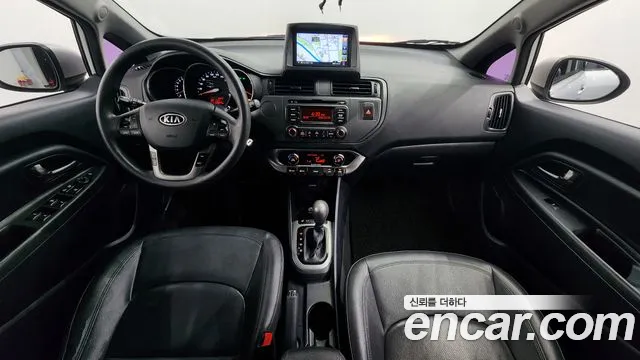 Kia Pride — интерьер