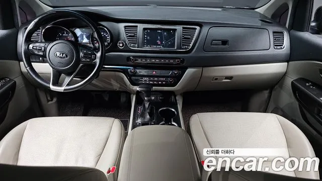 Kia Carnival — интерьер