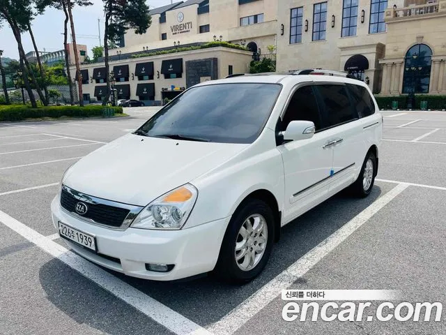 Kia Carnival — экстерьер