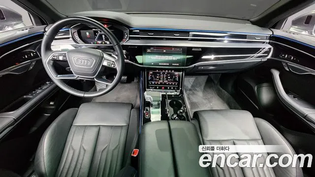 Audi A8 — интерьер