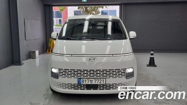 Hyundai Staria