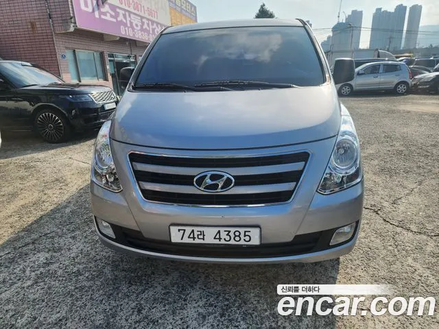 Hyundai Starex