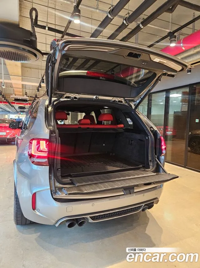 BMW X5M — интерьер