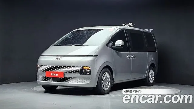 Hyundai Staria