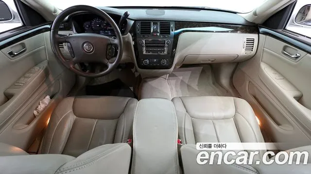 Cadillac DTS — интерьер