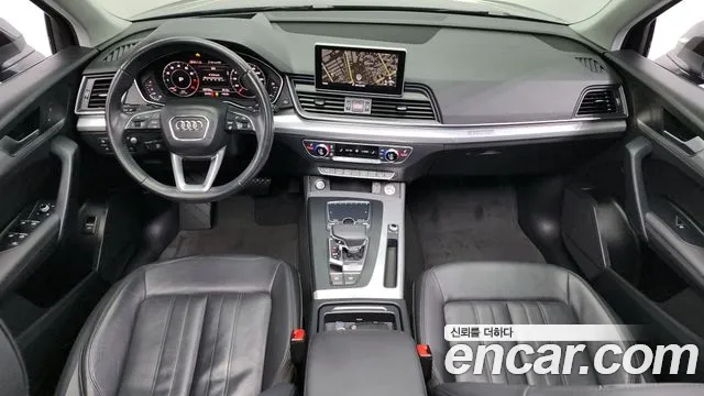 Audi Q5 — интерьер