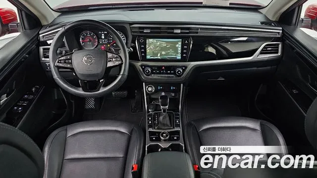 KG Mobility Korando — интерьер