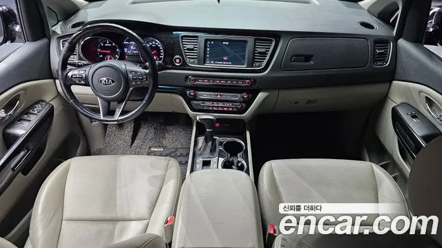Kia Carnival — интерьер