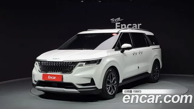 Kia Carnival — экстерьер