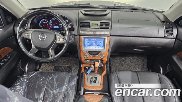 KG Mobility Rexton — интерьер