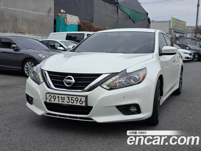 Nissan Altima