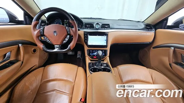 Maserati GranTurismo — интерьер