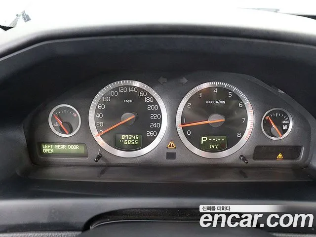 Volvo S60 — интерьер