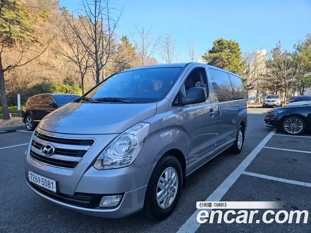 Hyundai Starex