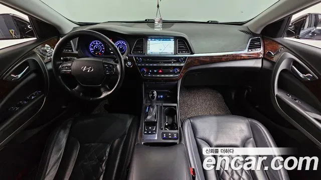 Hyundai Aslan — интерьер