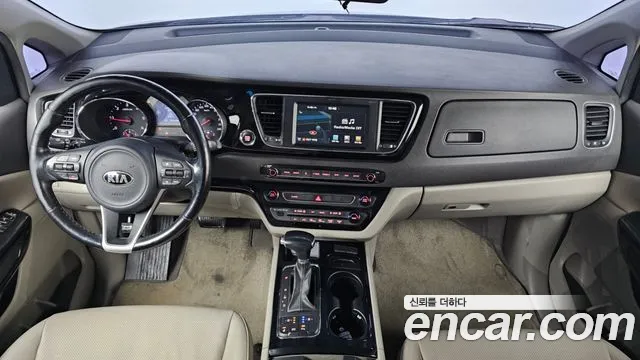 Kia Carnival — интерьер