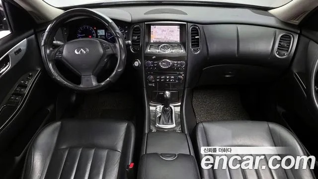 Infiniti EX — интерьер