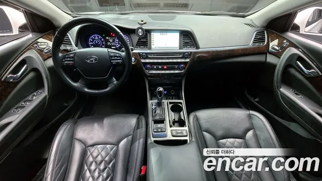 Hyundai Aslan — интерьер