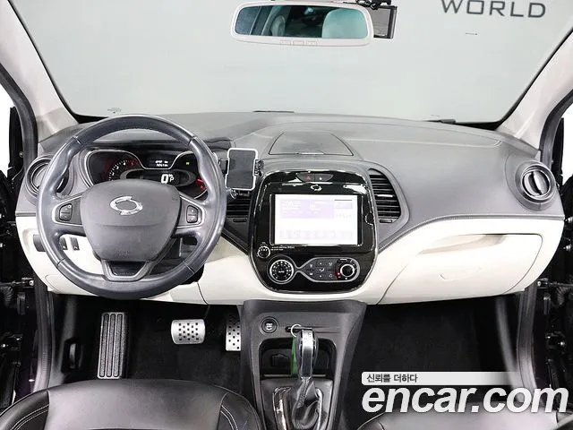 Renault Korea QM3 — интерьер