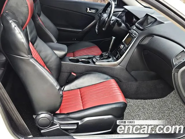 Hyundai Genesis — интерьер