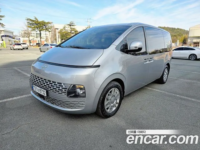 Hyundai Staria