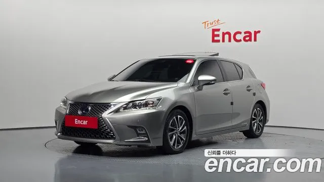 Lexus CT200h