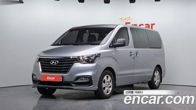 Hyundai Starex