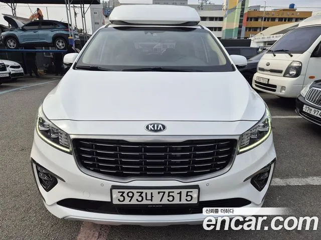 Kia Carnival — экстерьер