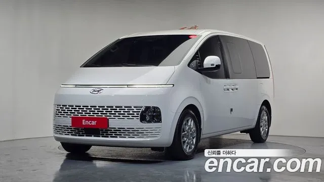 Hyundai Staria