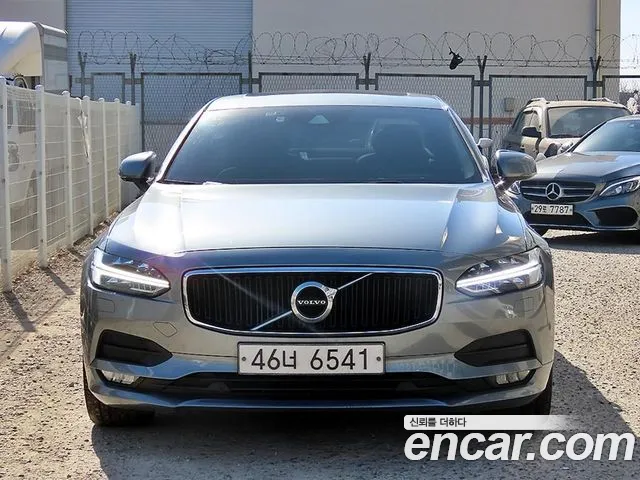 Volvo S90