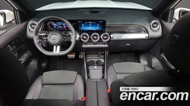 Mercedes-Benz GLB-класс — интерьер