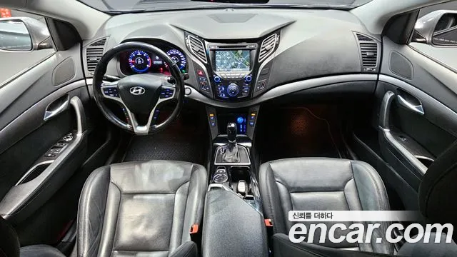 Hyundai i40 — интерьер