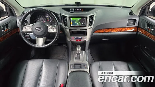 Subaru Legacy — интерьер