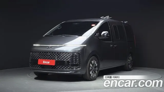 Hyundai Staria