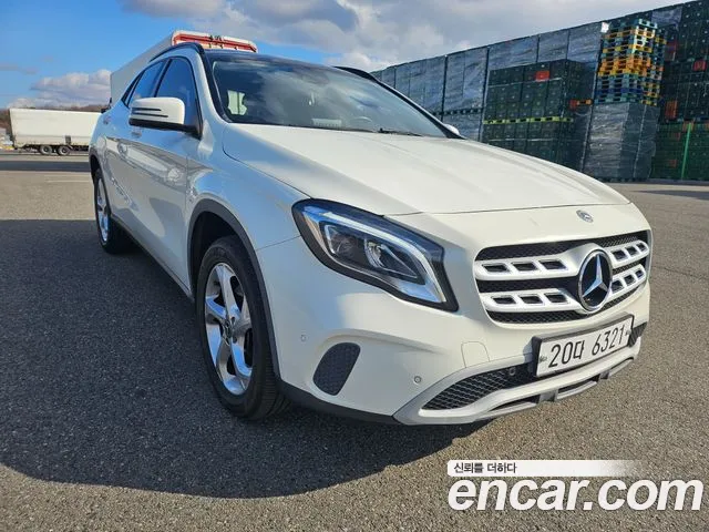 Mercedes-Benz GLA-класс