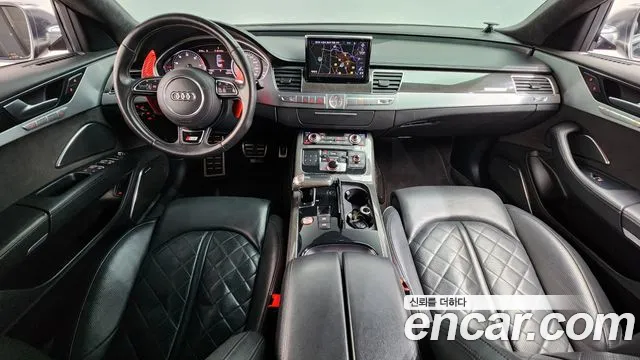 Audi S8 — интерьер