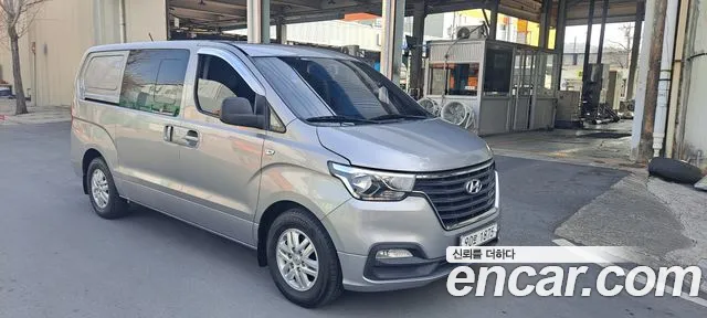 Hyundai Starex