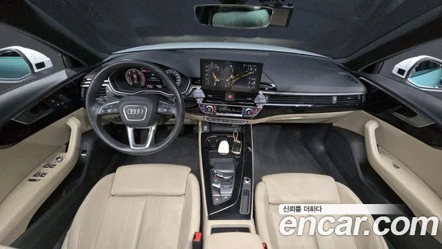 Audi A4 — интерьер
