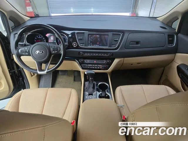 Kia Carnival — интерьер