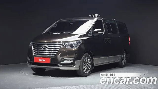 Hyundai Starex