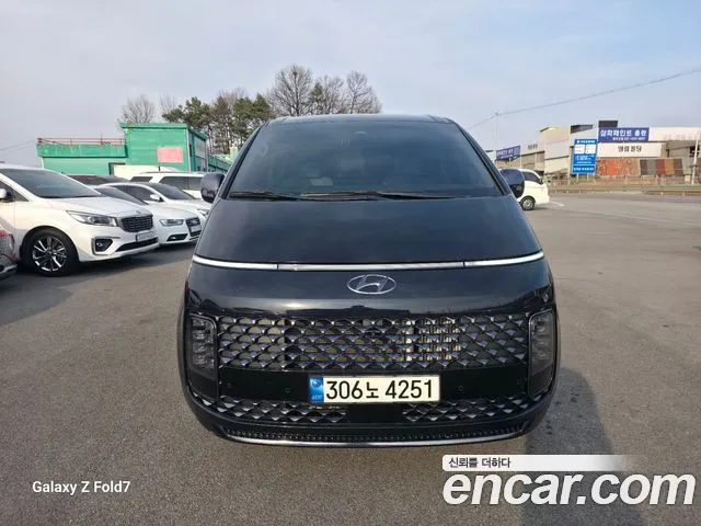 Hyundai Staria