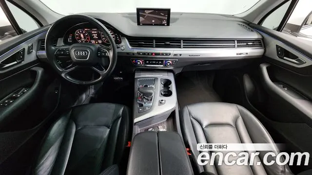 Audi Q7 — интерьер