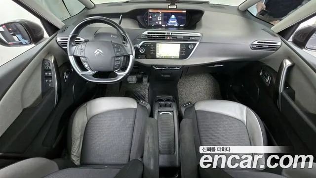 Citroën / DS C4 SpaceTourer — интерьер