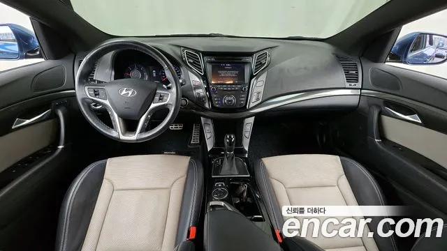 Hyundai i40 — интерьер