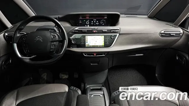 Citroën / DS C4 SpaceTourer — интерьер