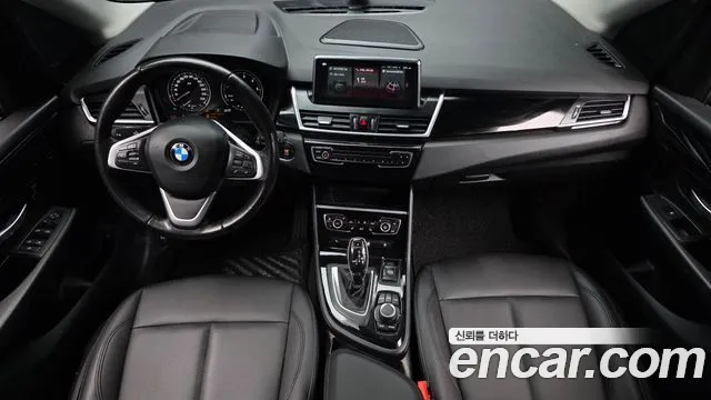 BMW 2 серия — интерьер