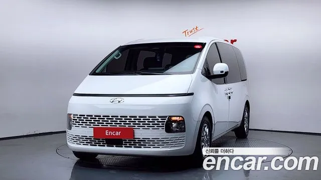 Hyundai Staria